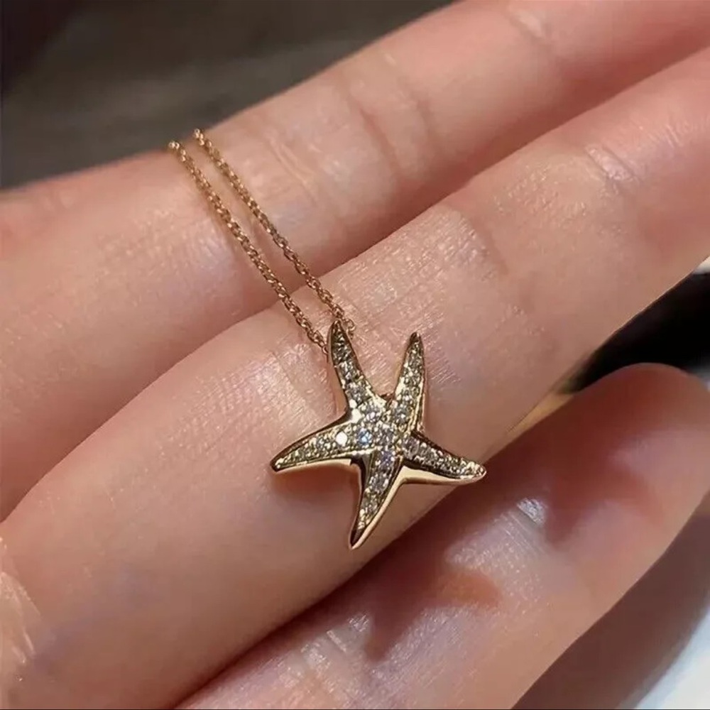 NIB 18k Gold Filled Starfish Necklace